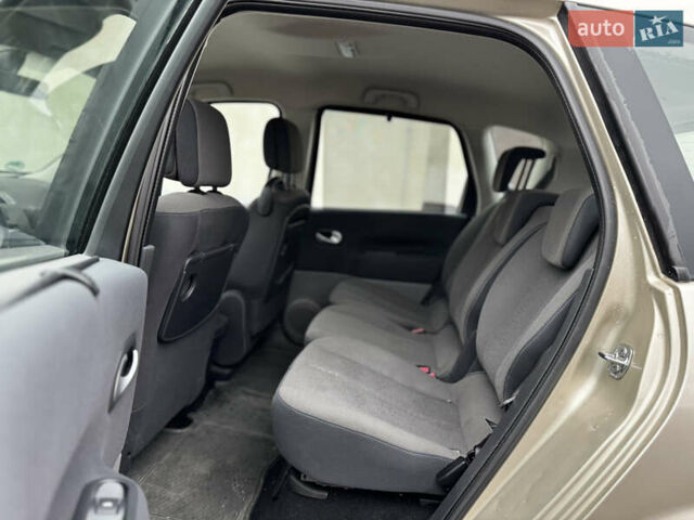 Бежевый Рено Сценик, объемом двигателя 1.6 л и пробегом 144 тыс. км за 5750 $, фото 15 на Automoto.ua