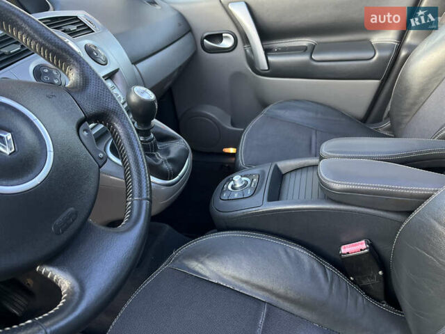 Бежевый Рено Сценик, объемом двигателя 1.6 л и пробегом 182 тыс. км за 6400 $, фото 27 на Automoto.ua