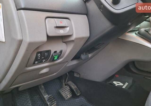 Рено Сценик 2008 в Харькове на Automoto.ua Бежевый Рено Сценик, объемом двигателя 1.6 л и пробегом 192 тыс. км за 6400 $, фото 8 на Automoto.ua