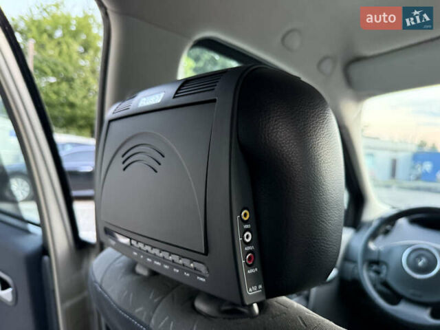 Бежевый Рено Сценик, объемом двигателя 1.6 л и пробегом 263 тыс. км за 5100 $, фото 42 на Automoto.ua