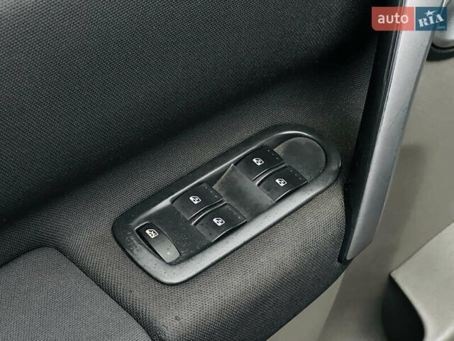 Бежевый Рено Сценик, объемом двигателя 1.6 л и пробегом 192 тыс. км за 6400 $, фото 33 на Automoto.ua