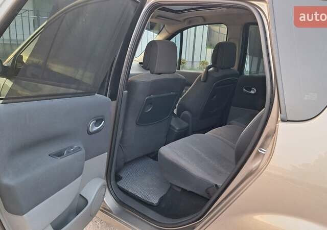 Рено Сценик 2008 в Харькове на Automoto.ua Бежевый Рено Сценик, объемом двигателя 1.6 л и пробегом 192 тыс. км за 6400 $, фото 16 на Automoto.ua