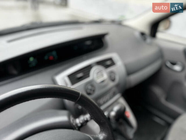 Бежевый Рено Сценик, объемом двигателя 1.6 л и пробегом 144 тыс. км за 5750 $, фото 18 на Automoto.ua