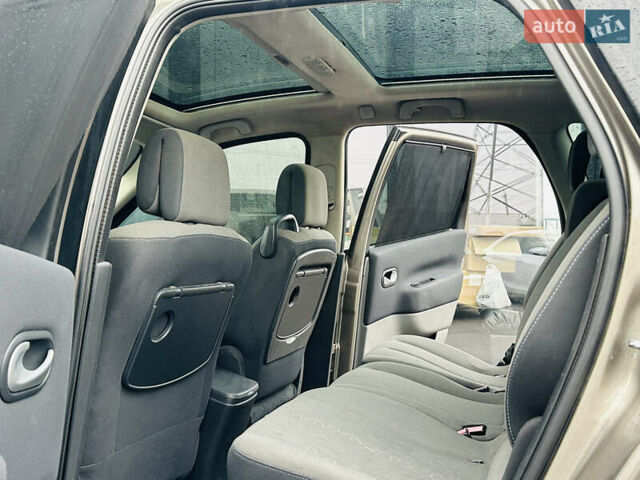 Бежевый Рено Сценик, объемом двигателя 1.6 л и пробегом 192 тыс. км за 6400 $, фото 14 на Automoto.ua