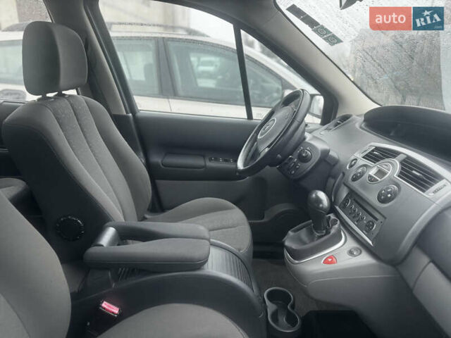 Бежевый Рено Сценик, объемом двигателя 1.6 л и пробегом 144 тыс. км за 5750 $, фото 13 на Automoto.ua