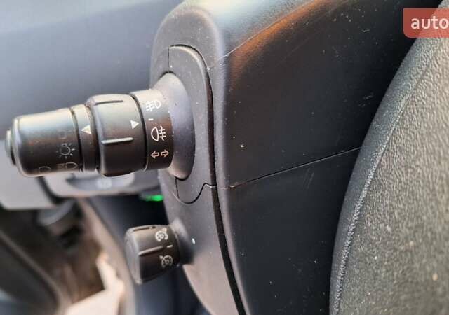 Рено Сценик 2008 в Харькове на Automoto.ua Бежевый Рено Сценик, объемом двигателя 1.6 л и пробегом 192 тыс. км за 6400 $, фото 12 на Automoto.ua