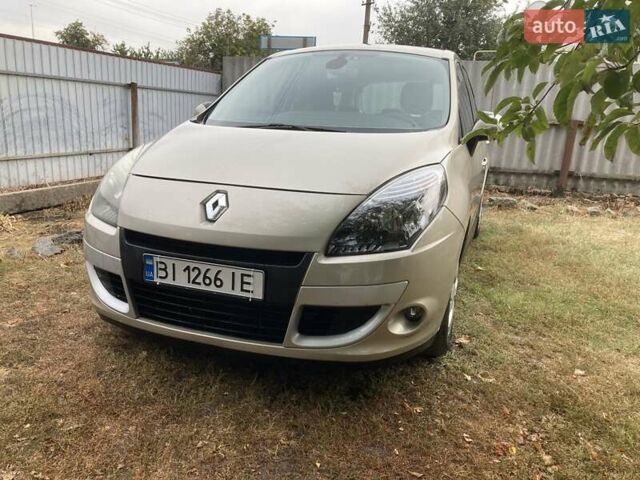 Бежевый Рено Сценик, объемом двигателя 1.6 л и пробегом 250 тыс. км за 5999 $, фото 5 на Automoto.ua