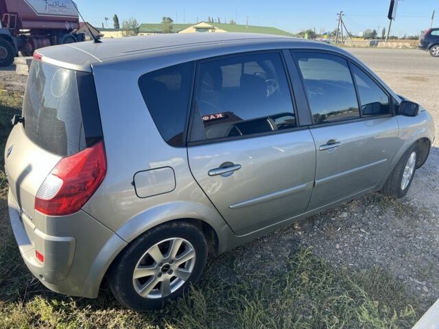 Бежевый Рено Сценик, объемом двигателя 1.6 л и пробегом 160 тыс. км за 5500 $, фото 8 на Automoto.ua