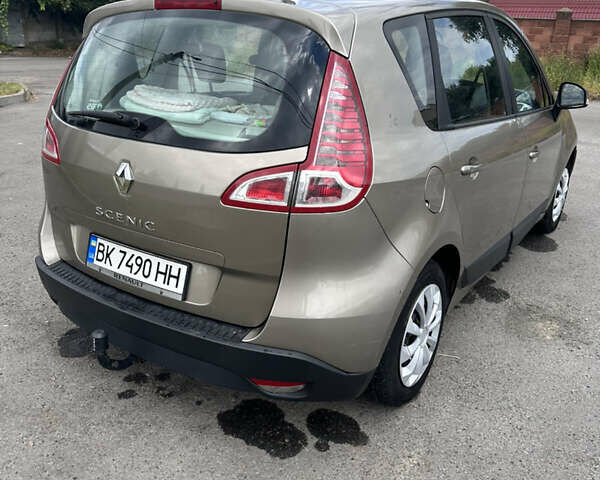 Бежевий Рено Сценік, об'ємом двигуна 1.6 л та пробігом 221 тис. км за 6900 $, фото 16 на Automoto.ua