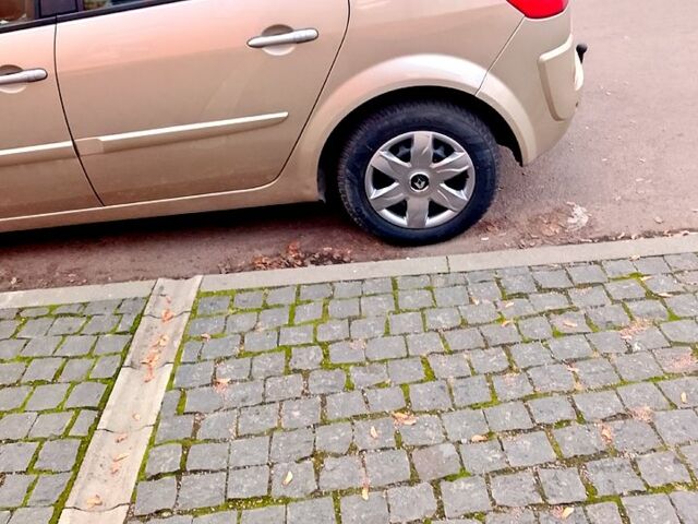 Бежевый Рено Сценик, объемом двигателя 1.6 л и пробегом 199 тыс. км за 6700 $, фото 1 на Automoto.ua