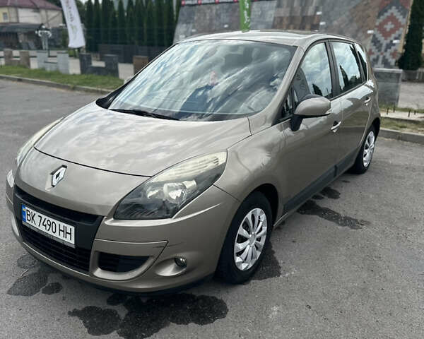Бежевий Рено Сценік, об'ємом двигуна 1.6 л та пробігом 221 тис. км за 6900 $, фото 3 на Automoto.ua