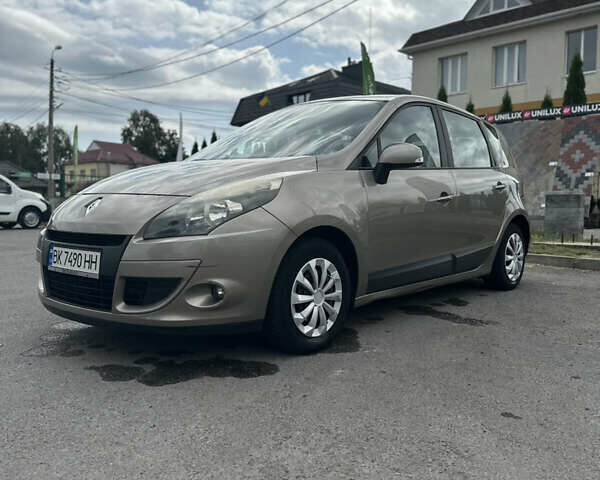 Бежевий Рено Сценік, об'ємом двигуна 1.6 л та пробігом 221 тис. км за 6900 $, фото 4 на Automoto.ua