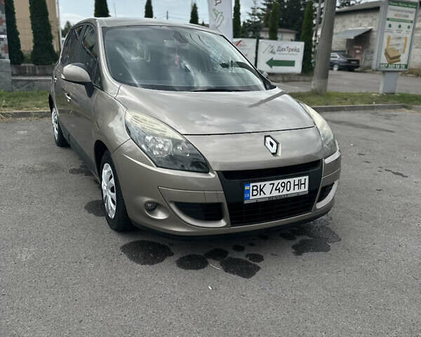 Бежевий Рено Сценік, об'ємом двигуна 1.6 л та пробігом 221 тис. км за 6900 $, фото 2 на Automoto.ua