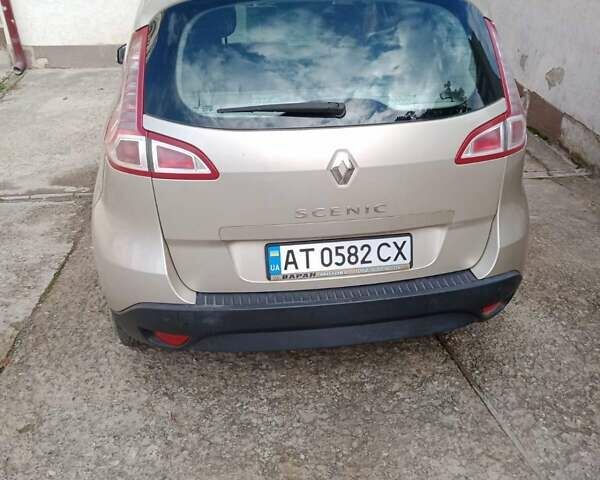 Рено Сценик 2009 в Ивано-Франковске на Automoto.ua Бежевый Рено Сценик, объемом двигателя 1.5 л и пробегом 213 тыс. км за 5300 $, фото 1 на Automoto.ua