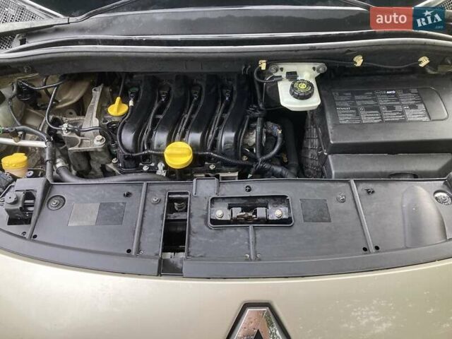 Бежевый Рено Сценик, объемом двигателя 1.6 л и пробегом 250 тыс. км за 5999 $, фото 12 на Automoto.ua