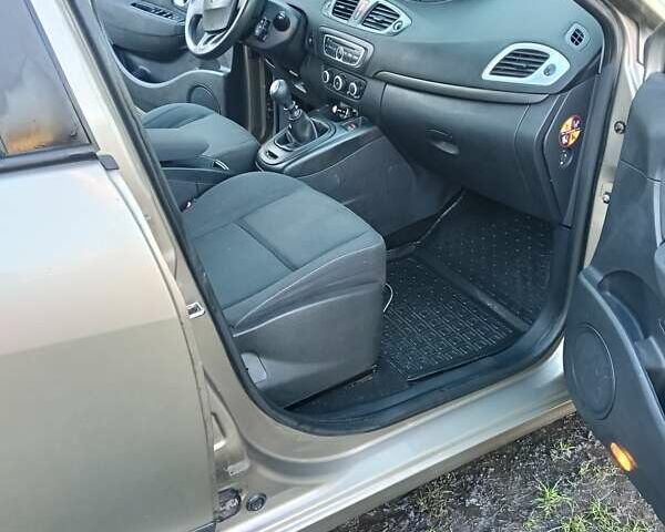 Бежевый Рено Сценик, объемом двигателя 1.6 л и пробегом 197 тыс. км за 6800 $, фото 10 на Automoto.ua