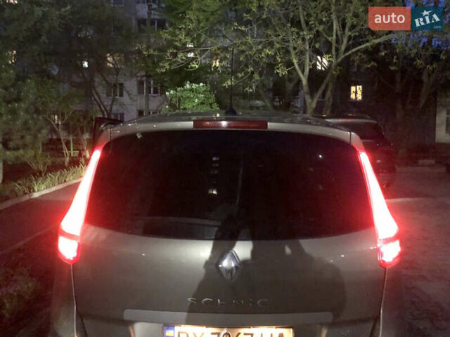 Бежевий Рено Сценік, об'ємом двигуна 1.99 л та пробігом 320 тис. км за 10000 $, фото 19 на Automoto.ua