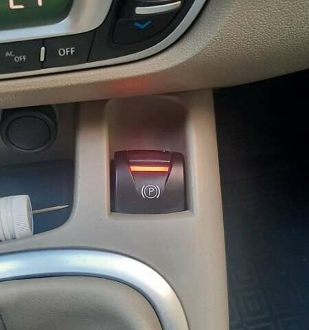 Бежевый Рено Сценик, объемом двигателя 1.9 л и пробегом 242 тыс. км за 7790 $, фото 6 на Automoto.ua