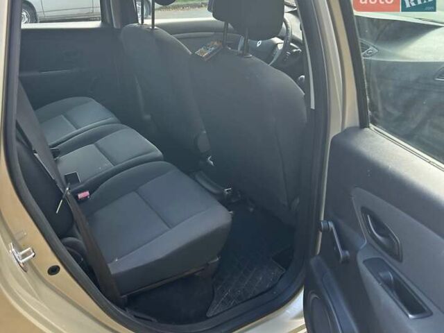 Рено Сценик 2010 в Тернополе на Automoto.ua Бежевый Рено Сценик, объемом двигателя 1.46 л и пробегом 145 тыс. км за 6700 $, фото 7 на Automoto.ua