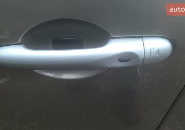 Бежевый Рено Сценик, объемом двигателя 1.9 л и пробегом 242 тыс. км за 7790 $, фото 8 на Automoto.ua