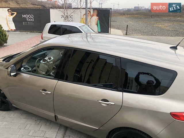 Бежевий Рено Сценік, об'ємом двигуна 1.99 л та пробігом 320 тис. км за 10000 $, фото 9 на Automoto.ua