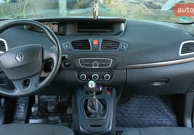 Бежевый Рено Сценик, объемом двигателя 1.6 л и пробегом 197 тыс. км за 6800 $, фото 15 на Automoto.ua