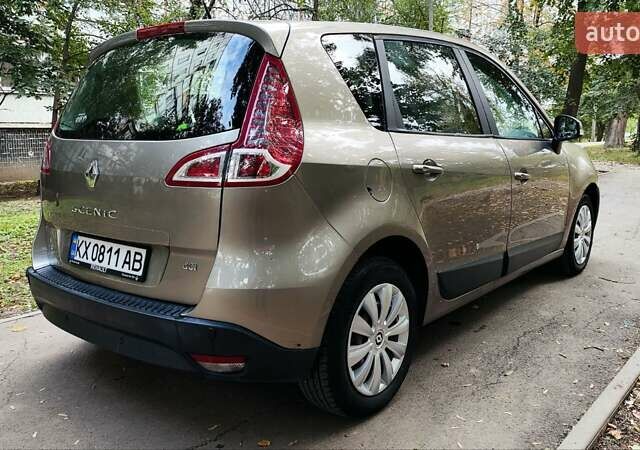 Бежевий Рено Сценік, об'ємом двигуна 1.5 л та пробігом 277 тис. км за 6388 $, фото 1 на Automoto.ua