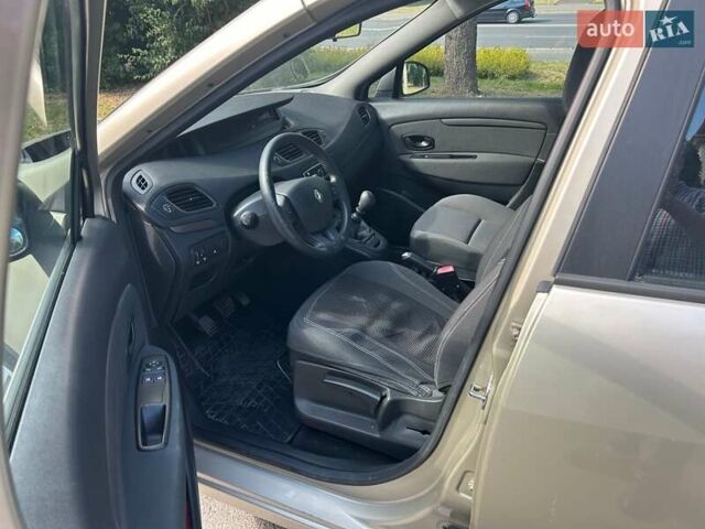 Рено Сценик 2010 в Тернополе на Automoto.ua Бежевый Рено Сценик, объемом двигателя 1.46 л и пробегом 145 тыс. км за 6700 $, фото 4 на Automoto.ua