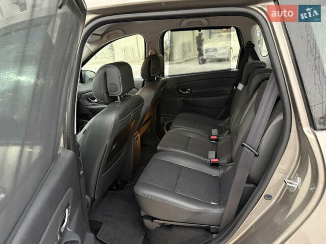 Бежевый Рено Сценик, объемом двигателя 1.5 л и пробегом 153 тыс. км за 7999 $, фото 11 на Automoto.ua