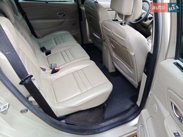 Рено Сценик 2011 в Чернигове на Automoto.ua Бежевый Рено Сценик, объемом двигателя 1.6 л и пробегом 285 тыс. км за 6500 $, фото 8 на Automoto.ua