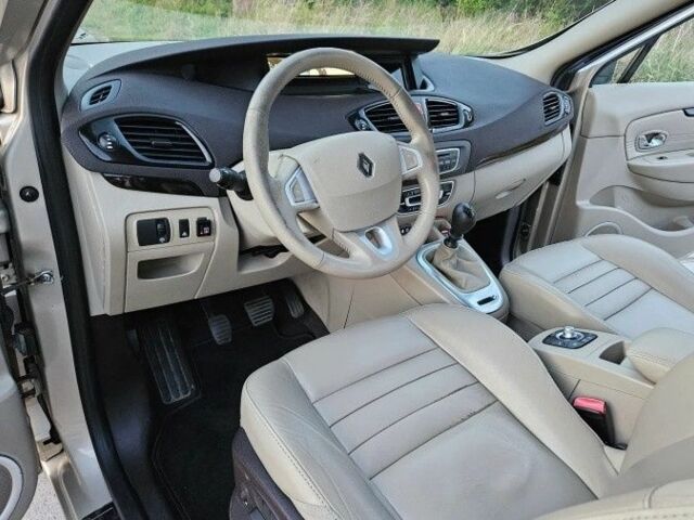 Бежевый Рено Сценик, объемом двигателя 2 л и пробегом 188 тыс. км за 7800 $, фото 9 на Automoto.ua
