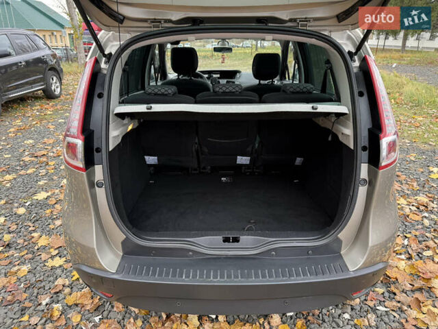 Рено Сценик 2012 в Луцке на Automoto.ua Бежевый Рено Сценик, объемом двигателя 1.6 л и пробегом 177 тыс. км за 7200 $, фото 38 на Automoto.ua