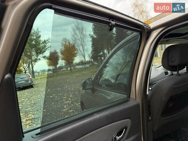 Рено Сценик 2012 в Луцке на Automoto.ua Бежевый Рено Сценик, объемом двигателя 1.6 л и пробегом 177 тыс. км за 7200 $, фото 31 на Automoto.ua