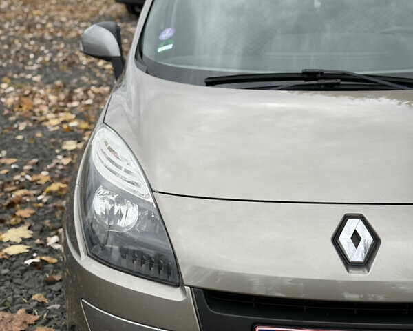 Рено Сценик 2012 в Луцке на Automoto.ua Бежевый Рено Сценик, объемом двигателя 1.6 л и пробегом 177 тыс. км за 7200 $, фото 11 на Automoto.ua