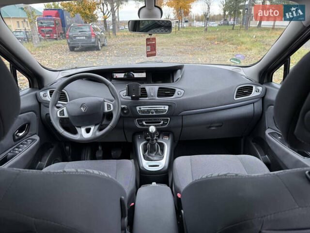 Рено Сценик 2012 в Луцке на Automoto.ua Бежевый Рено Сценик, объемом двигателя 1.6 л и пробегом 177 тыс. км за 7200 $, фото 4 на Automoto.ua