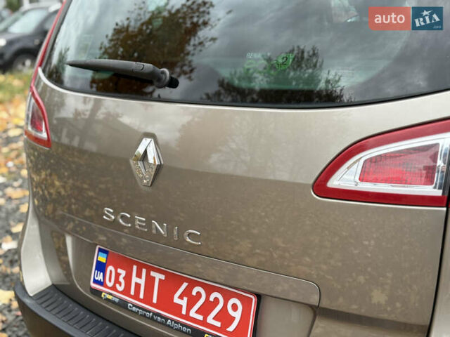 Рено Сценик 2012 в Луцке на Automoto.ua Бежевый Рено Сценик, объемом двигателя 1.6 л и пробегом 177 тыс. км за 7200 $, фото 25 на Automoto.ua