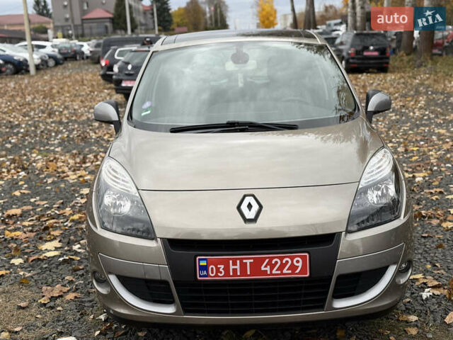 Рено Сценик 2012 в Луцке на Automoto.ua Бежевый Рено Сценик, объемом двигателя 1.6 л и пробегом 177 тыс. км за 7200 $, фото 1 на Automoto.ua