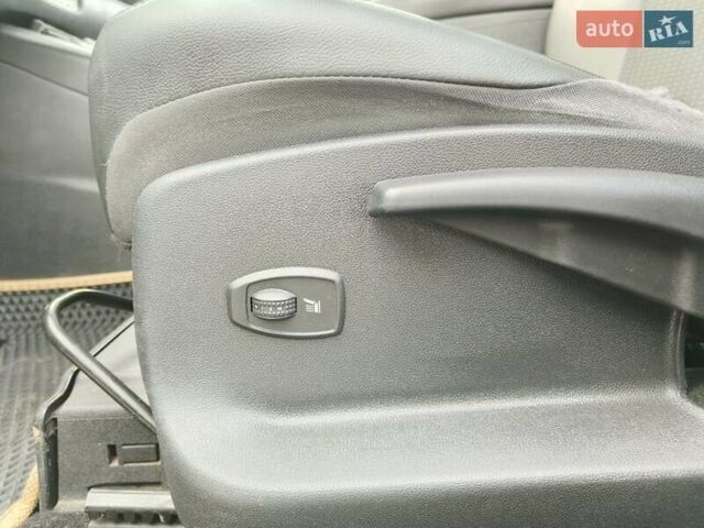 Бежевый Рено Сценик, объемом двигателя 1.6 л и пробегом 257 тыс. км за 8950 $, фото 10 на Automoto.ua