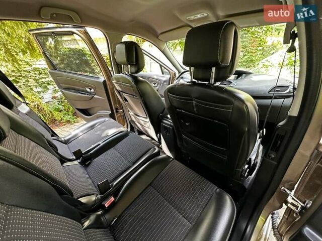 Бежевий Рено Сценік, об'ємом двигуна 1.5 л та пробігом 185 тис. км за 8400 $, фото 24 на Automoto.ua