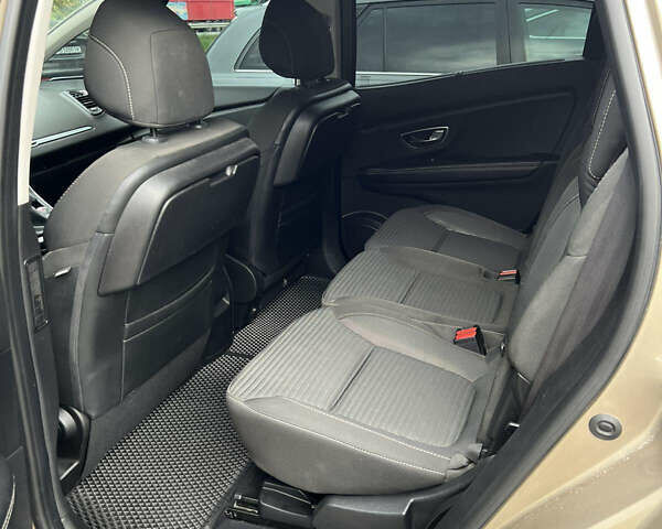 Рено Сценик 2017 в Виннице на Automoto.ua Бежевый Рено Сценик, объемом двигателя 1.46 л и пробегом 279 тыс. км за 13500 $, фото 10 на Automoto.ua