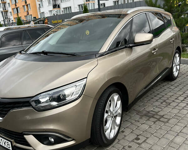 Рено Сценик 2017 в Виннице на Automoto.ua Бежевый Рено Сценик, объемом двигателя 1.46 л и пробегом 279 тыс. км за 13500 $, фото 8 на Automoto.ua