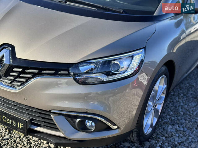 Бежевый Рено Сценик, объемом двигателя 1.5 л и пробегом 200 тыс. км за 14999 $, фото 17 на Automoto.ua