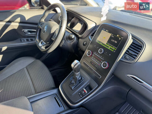 Бежевый Рено Сценик, объемом двигателя 1.5 л и пробегом 200 тыс. км за 14999 $, фото 42 на Automoto.ua