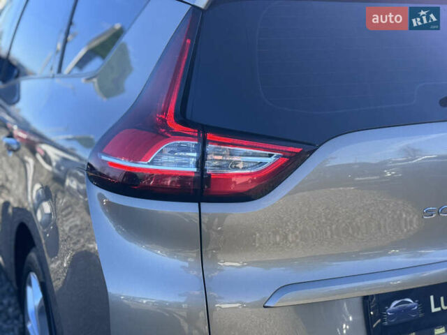 Бежевый Рено Сценик, объемом двигателя 1.5 л и пробегом 200 тыс. км за 14999 $, фото 7 на Automoto.ua