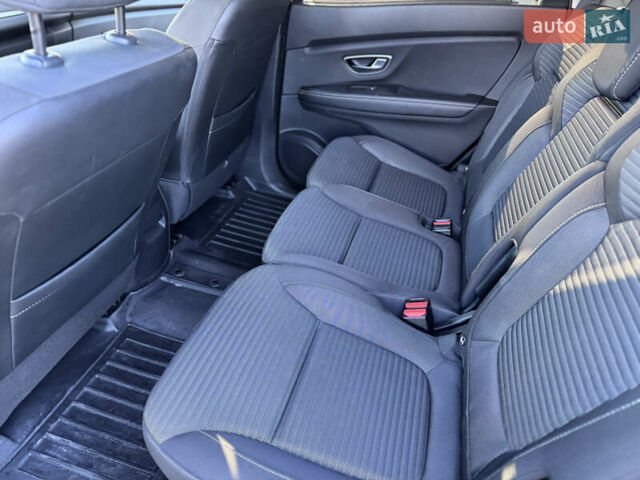 Бежевый Рено Сценик, объемом двигателя 1.5 л и пробегом 200 тыс. км за 14999 $, фото 32 на Automoto.ua