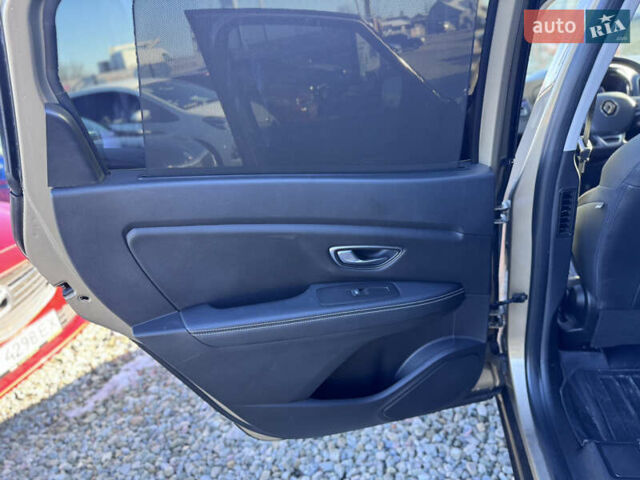 Бежевый Рено Сценик, объемом двигателя 1.5 л и пробегом 200 тыс. км за 14999 $, фото 29 на Automoto.ua