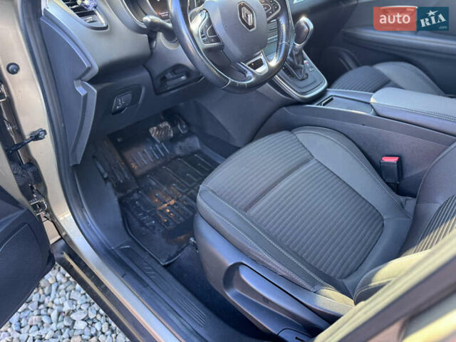 Бежевый Рено Сценик, объемом двигателя 1.5 л и пробегом 200 тыс. км за 14999 $, фото 21 на Automoto.ua