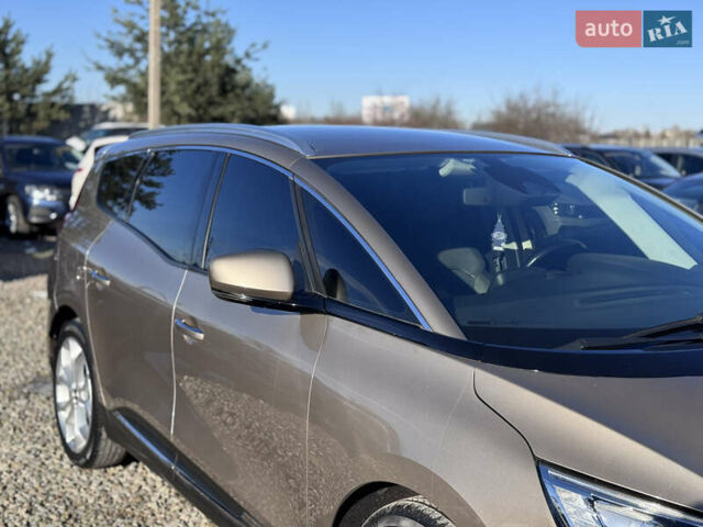 Бежевый Рено Сценик, объемом двигателя 1.5 л и пробегом 200 тыс. км за 14999 $, фото 15 на Automoto.ua