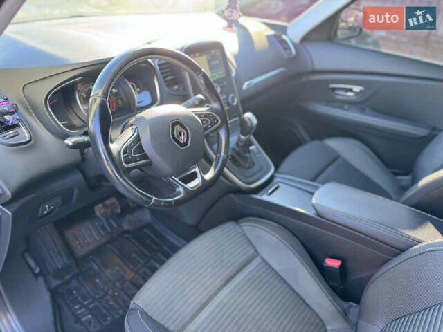 Бежевый Рено Сценик, объемом двигателя 1.5 л и пробегом 200 тыс. км за 14999 $, фото 27 на Automoto.ua