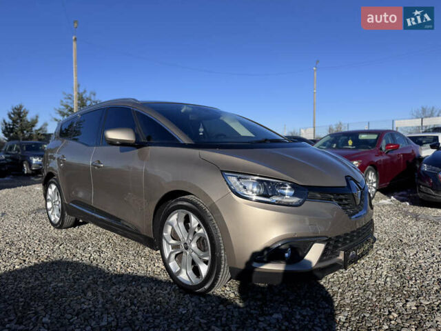 Бежевый Рено Сценик, объемом двигателя 1.5 л и пробегом 200 тыс. км за 14999 $, фото 14 на Automoto.ua